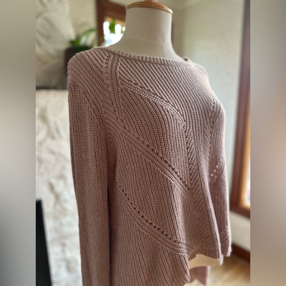 Crochet blush pink sweater - Picture 4 of 6
